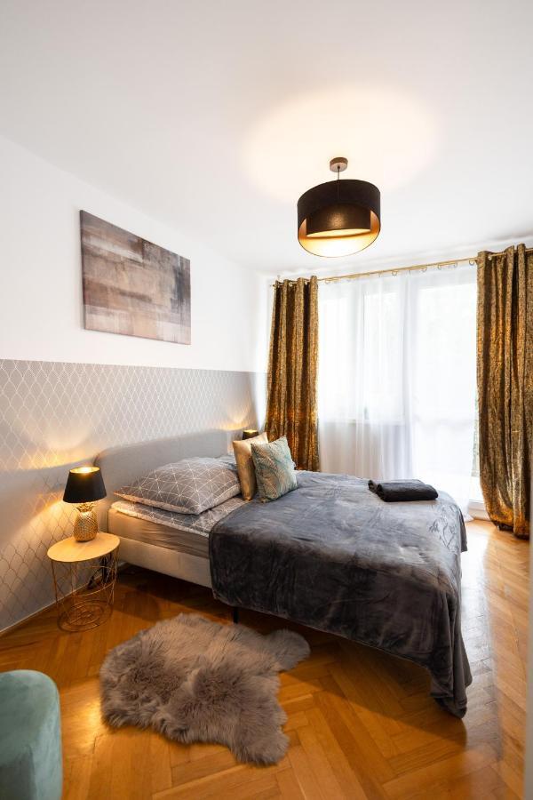 Clicktheflat Stawki Apart Rooms Warsaw Luaran gambar